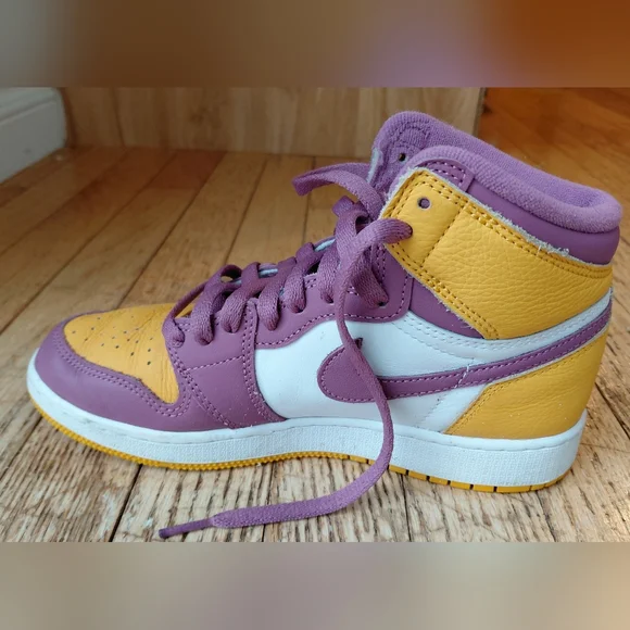 EUC Air Jordan 1 Retro High OG Brotherhood (GS) 5Y Purple Gold